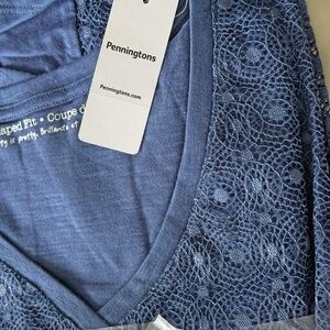 T-SHIRT, LACE FRONT, TRUE NAVY, SIZE 4X, VEE NECK, SHAPED FIT, SHORT SLEEVES,